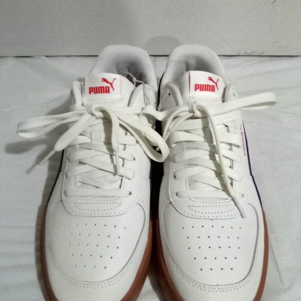 Puma Men's White and Blue Sneakers